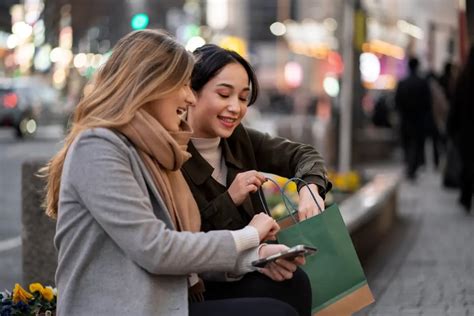 ways  connect  customers  build loyalty