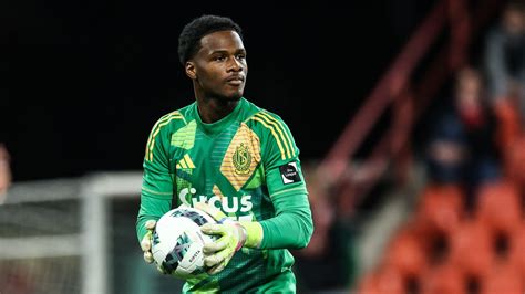 Yololary leaks fuck knocked on the door and I was greeted