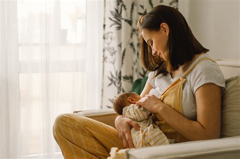breastfeeding  covid  booster  give babies antibodies uf