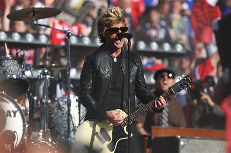 real super bowl  nfl world applauds green days impressive