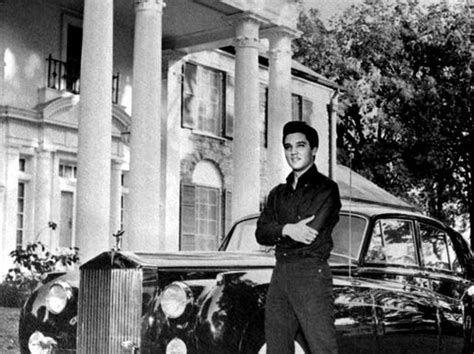 How Did Elvis Presley Die A Look Back At The Kings 1977 Death