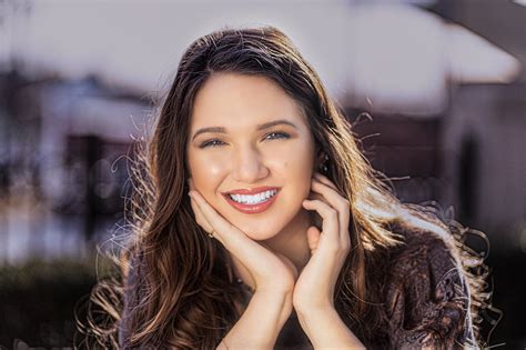 How Effective Is an Age-Defying Facial Treatment for Early Signs of Aging?