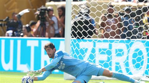 Real Madrid vs Villarreal Predictions, Expert Picks & Odds