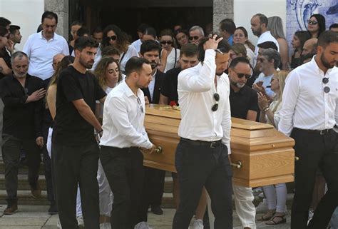 liverpool star diogo jota brother buried  portugal
