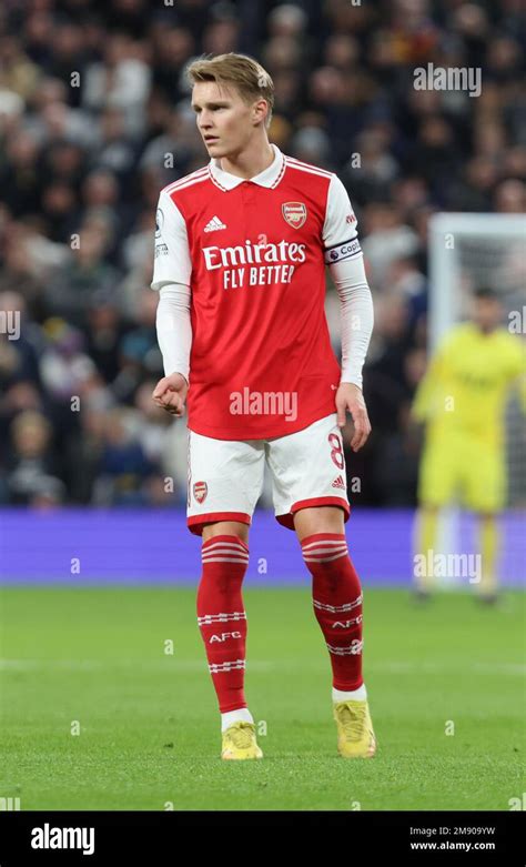 Martin odegaard arsenal 2023 hi-res stock photography and images - Alamy