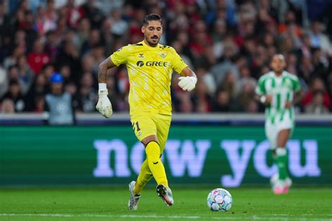 Real Betis star sends warning to Barcelona ahead of La Liga clash