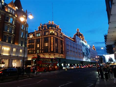 10 London Luxury Hotels Worth the Splurge (And Why) - The Traveling Taylors