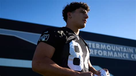 Raiders TE Carter Runyon returns to practice