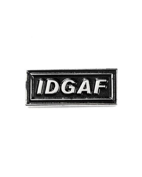 Idgaf Lapel Pin Canciones Fotografia Blanco Y Negro Manualidades