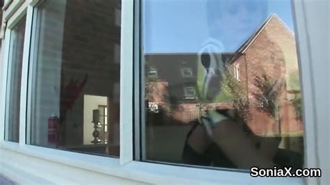 Unfaithful British Milf Lady Sonia Shows Her Enormous Boobies