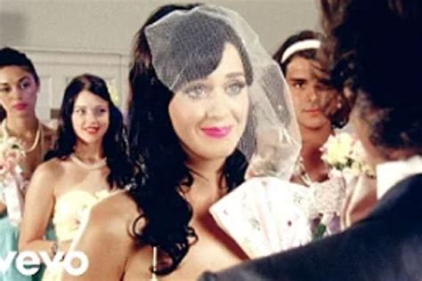 Lirik Lagu Hot N Cold Katy Perry Dan Fakta Di Baliknya