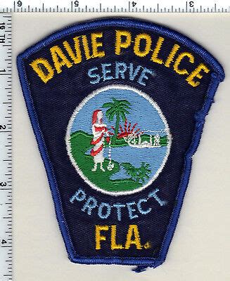 Davie Police (Florida) Uniform Take-Off Shoulder Patch from 1990 | eBay