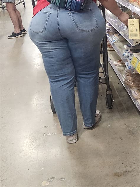 Out In The Wild 48 BBW The Phattest Cougar Ass Ive Seen Pt 1 Tight Jeans Forum