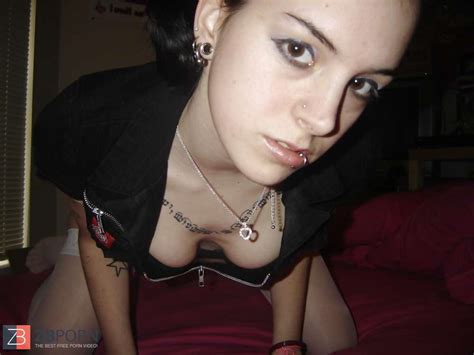 Fledgling Woman Set ZB Porn