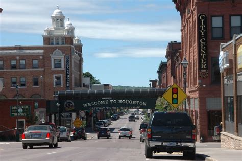 Best Retirement Towns in the Upper Peninsula