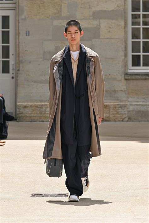 【ルック】「カラー」2025年春夏コレクション - WWDJAPAN