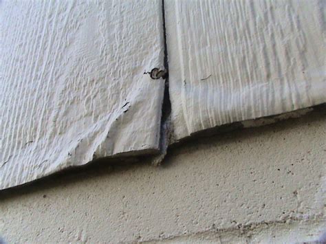 Omaha Home Inspection Repairing Hardboard Panel Siding