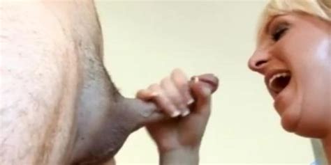 Emilianna Spreads Her Wet Tight Pussy Really Close And Gets Fucked Tnaflix