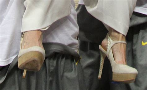 Kim Mulkey Coached Baylor To The National Championship Wearing These Hot Shoes WANT Hot