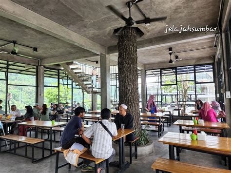 Iibumi Café And Resto Dengan Panorama Lembah Anai Jelajah Sumbar