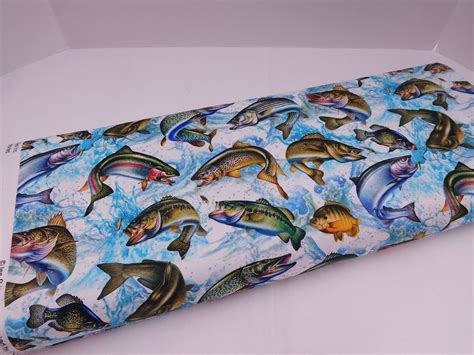 1009 Fresh Water Fish Fabric By The Yard Fat Quarter To Many Yards Fish