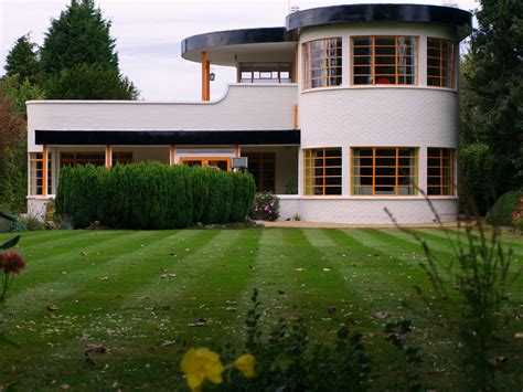 Art Deco / Streamline House, Cambridge, England...