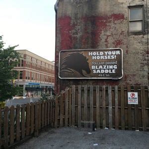 Des Moines Gay Bars GayCities Des Moines