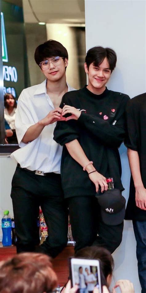 Pin Oleh Dipa Di Ohmnanon Cute Gay Gambar Pacar Selebritas