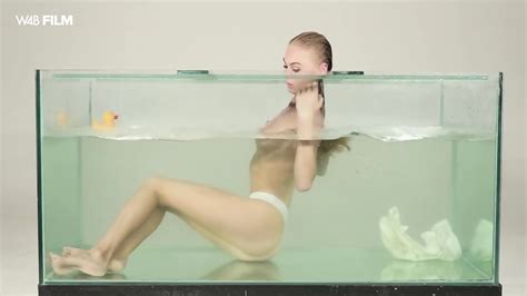 Blonde Nude Aquarium 9306 Nancy A