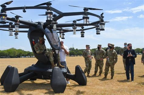 Godzina szkolenia i lecisz Hexa Lift to osobowy dron dla każdego