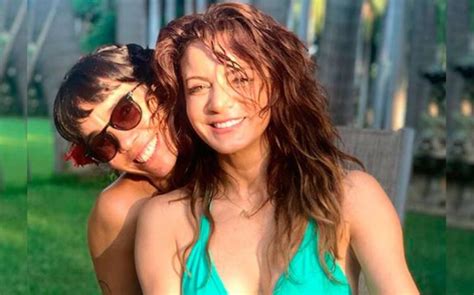 Sexy Silvia Navarro Bikini Pics