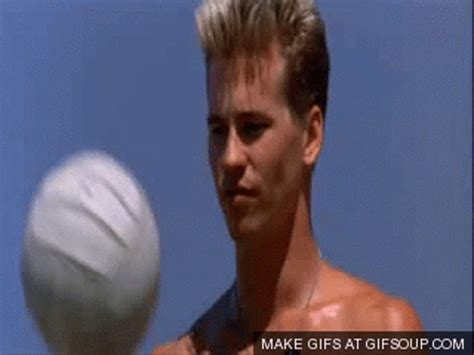 Val Kilmer Top Gun Beach Volleyball / Top Gun Star Rick Rossovich On ...