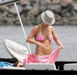 Britney Spears Sexy In A Pink Bikini On A Boat 5 24 2007 MQ Phun