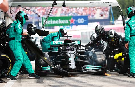 Bodywork Damage Cost Hamilton Over Half A Second Per Lap Say Mercedes Formula 1®