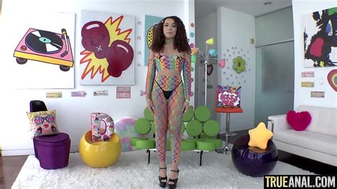 Slim Brunette Has Her Big Booty Creampied XNXX