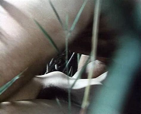 Naked Dora Sitzani In Kynigimenoi Erastes