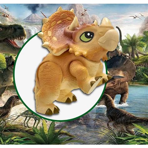 Boneco Dino Baby Jurassic World Triceratops Marrom Pupee Papelaria Pigmeu