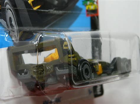 HOT WHEELS HW TRAC ESPORTSVIAN