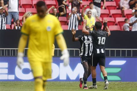 Ouça os gols da goleada do Botafogo sobre o Boavista Super Rádio Tupi