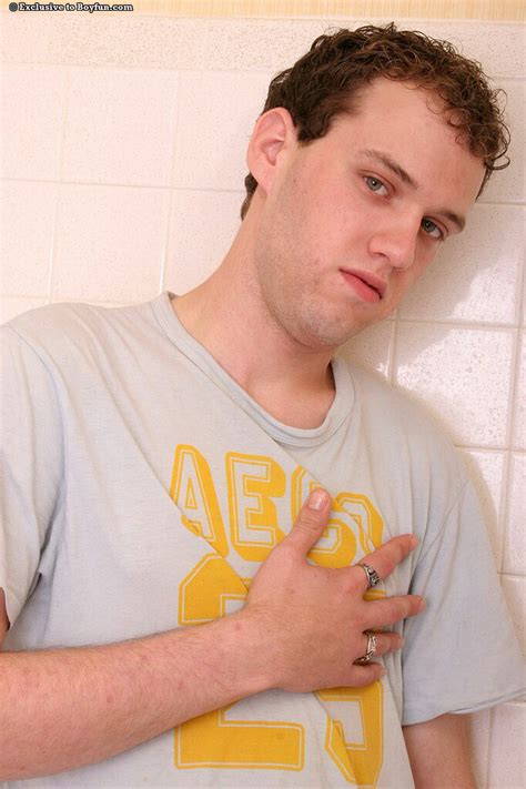 Bored Gay Hottie Kevin Soaping And Washing His Big Fat Dick In The Shower Coedcherry