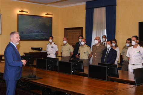 Il Ministro Guerini In Visita Presso La Direzione Generale DellAgenzia