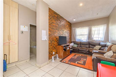 2 Bedroom Apartment For Sale Buccleuch HP1626838 Pam Golding