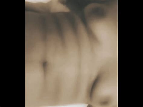 Une femme mature infidèle profite d une bite XVIDEOS