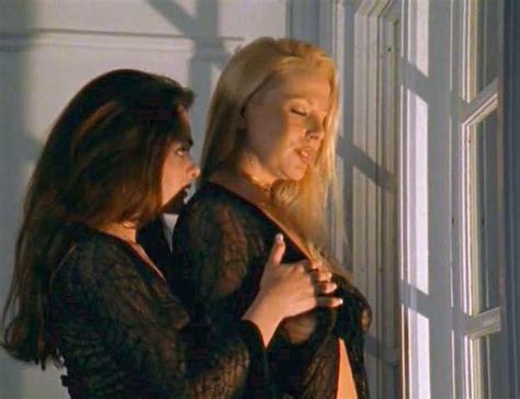 Naked Teanara Kai In Sexual Magic