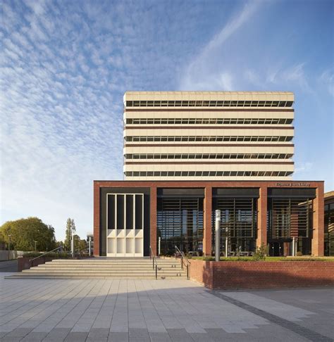 Sheppard Robson unwraps £28m revamp of Hull Uni library