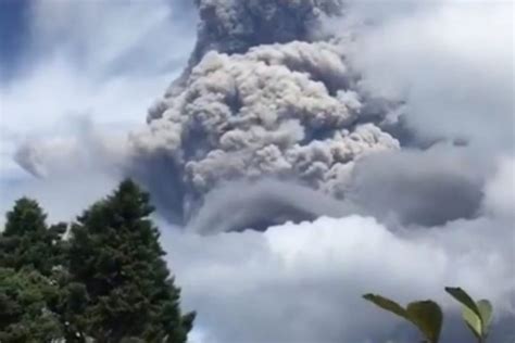 Abu Vulkanik Erupsi Gunung Sinabung Diprediksi Sampai Ke Aceh