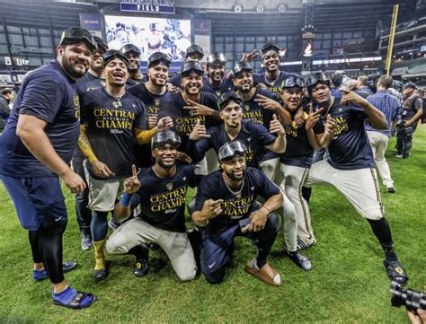 In Photos Mlb Milwaukee Brewers Lose To St Louis Cardinals But