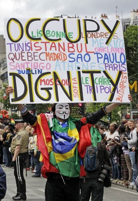 Ativistas Ficam Feridos Ap S Confronto Manifestantes Contr Rios Causa Gay Durante Evento