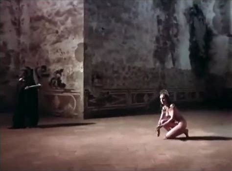 Naked Ellen Sherman In La Mansion De La Locura