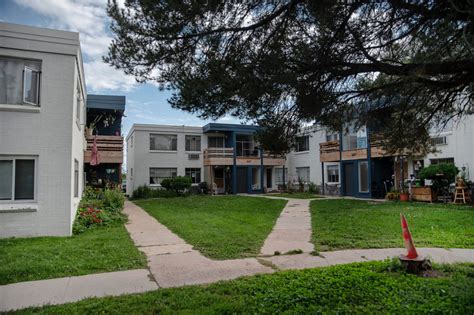 Landlord sued by Aurora tenants faces uprising at another complex